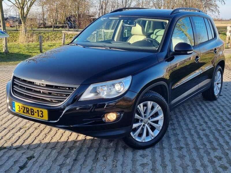 Zwart Gebruikt 2009 VW Tiguan Sport SUV | € 8.400 (Iets duurder) - Afbeelding 1/4