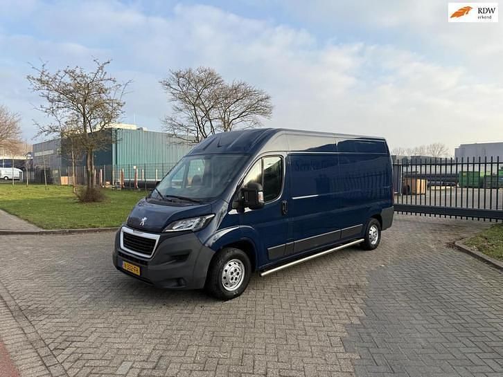 Blauw Occasion 2017 Peugeot Boxer Van | € 8.950 (Duur) - Afbeelding 1/4