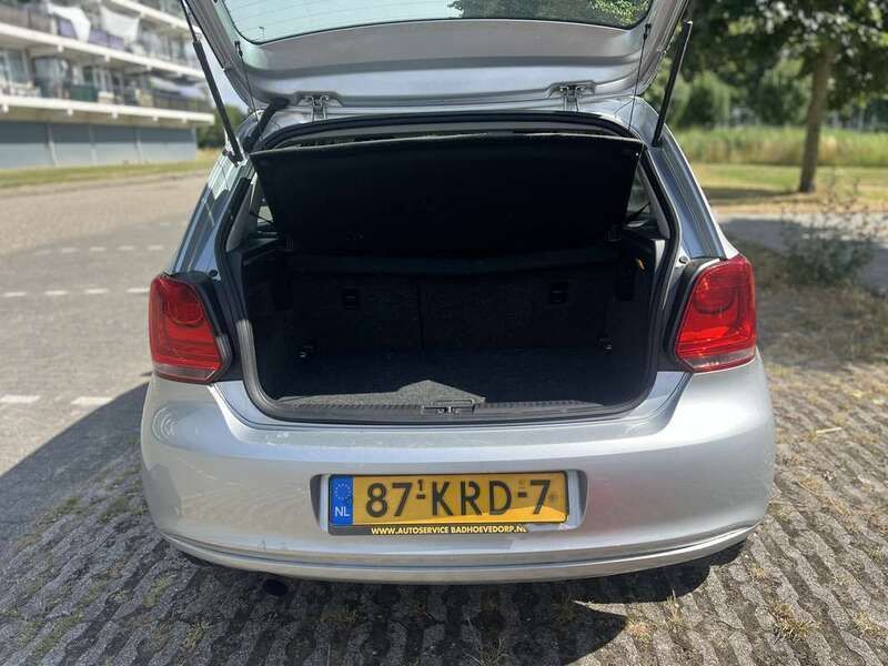 Gebruikt 2010 VW Polo Comfortline Sedan | € 3.999 (Goede deal) - Afbeelding 1/4