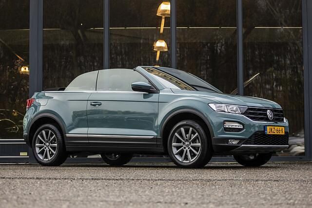 Groen Gebruikt 2020 VW T-Roc Cabriolet Style Cabriolet | € 22.950 (Eerlijke prijs) - Afbeelding 1/4