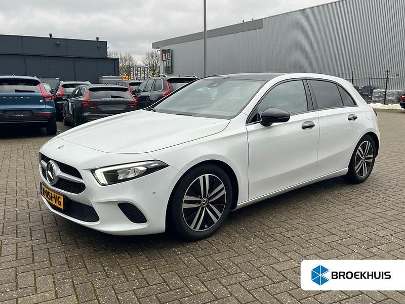 Occasion Mercedes A180 Luxury 136 PK (100 kW) 2022 Wit Hatchback