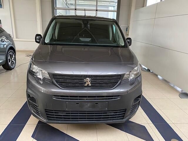 Grijs Gebruikt 2021 Peugeot Partner MPV | € 13.990 (Duur) - Afbeelding 1/4