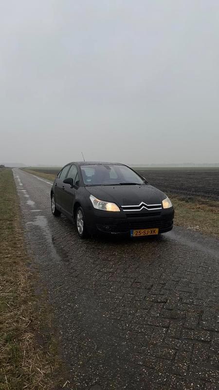 Occasion Citroën C4 Comfort 109 PK (80 kW) 2006 Zwart Sedan