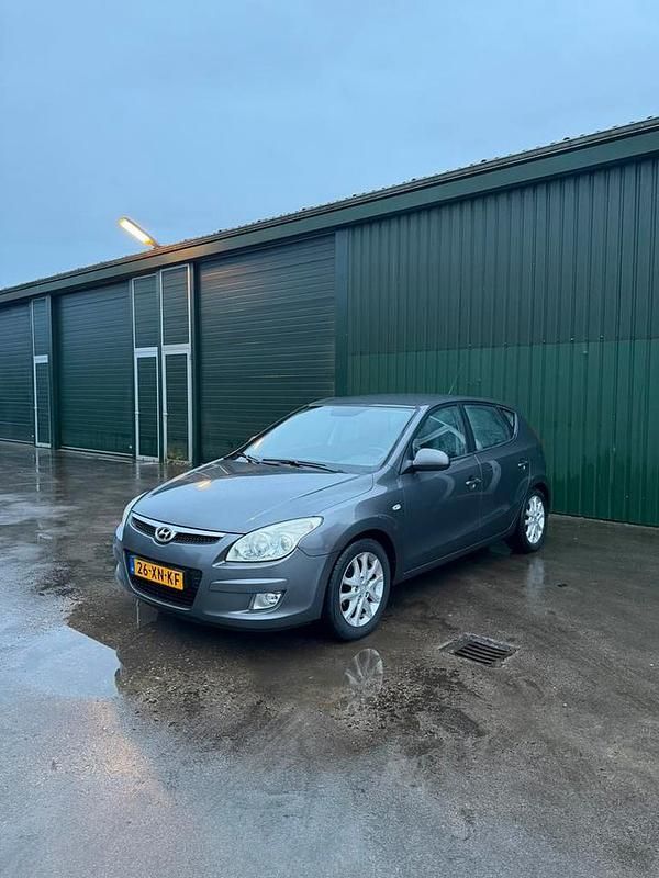 Occasion 2007 Hyundai i30 | € 1.950 (Eerlijke prijs) - Afbeelding 1/4