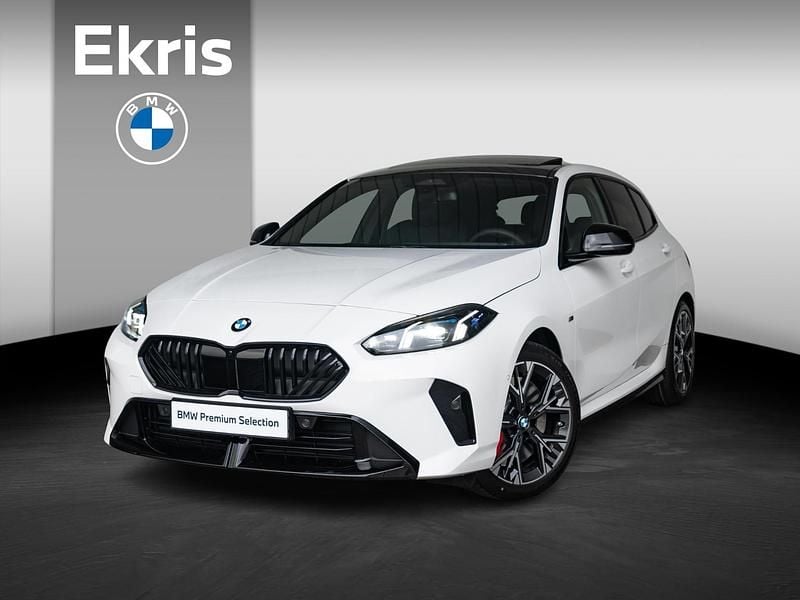 Wit Gebruikt 2025 BMW 120 M Sport Hatchback | € 55.600 - Afbeelding 1/4