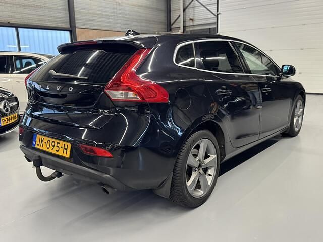 Occasion Volvo V40 Summum 150 PK (110 kW) 2012 Zwart Hatchback