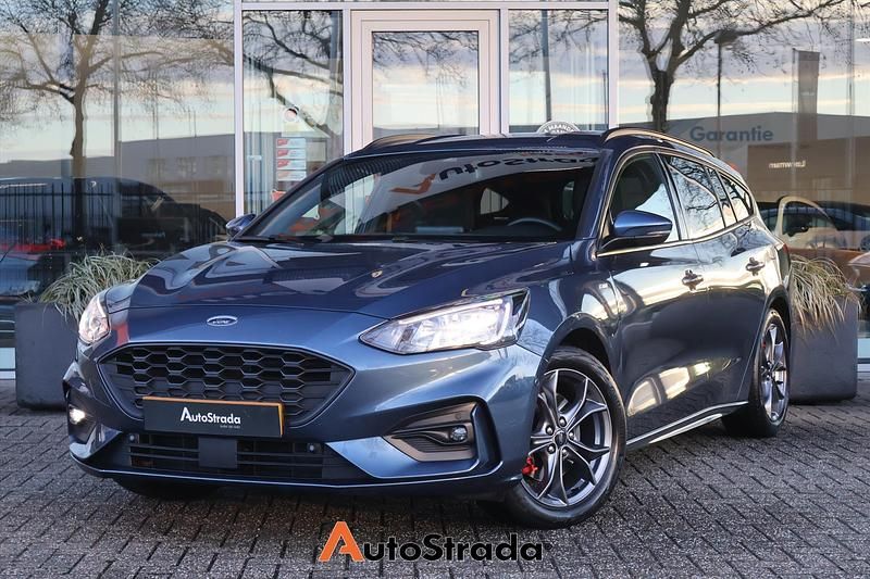 Blauw Occasion 2021 Ford Focus ST-Line Stationwagen | € 15.900 (Iets duurder) - Afbeelding 1/4