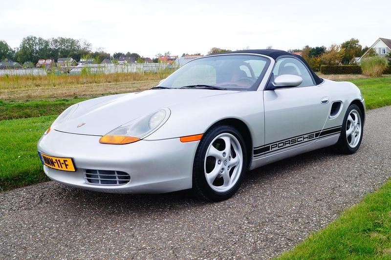 Grijs Gebruikt 1997 Porsche Boxster Cabriolet | € 14.645 (Eerlijke prijs) - Afbeelding 1/4