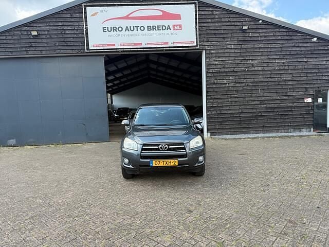 Grijs Gebruikt 2010 Toyota RAV4 SUV | € 11.850 (Eerlijke prijs) - Afbeelding 1/4