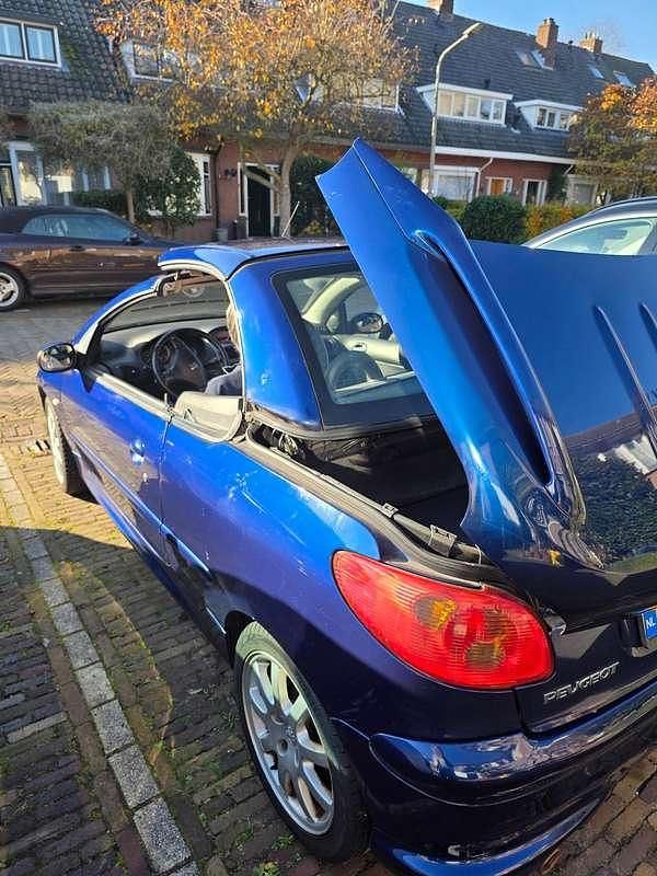 Blauw Gebruikt 2004 Peugeot 206 Cabriolet | € 750 (Super prijs) - Afbeelding 1/4