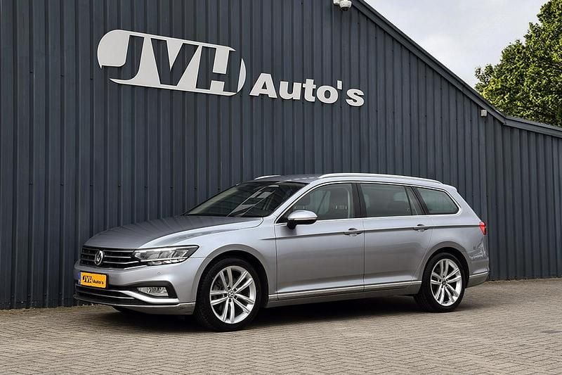Grijs Gebruikt 2020 VW Passat Stationwagen | € 19.850 (Super prijs) - Afbeelding 1/4