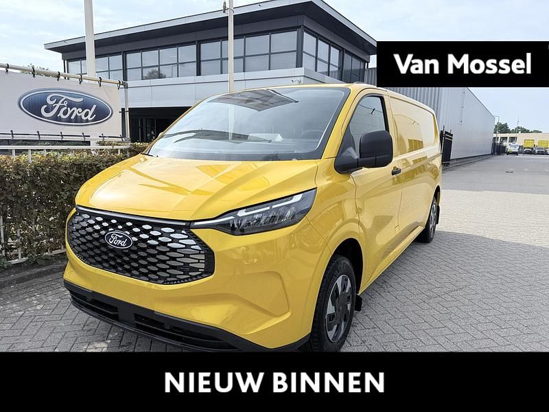 Geel Nieuw 2025 Ford E-Transit Trend Van | € 44.490 - Afbeelding 1/4