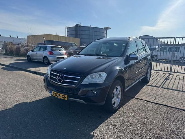 Zwart Gebruikt 2010 Mercedes 300 Prestige SUV | € 5.950 (Super prijs) - Afbeelding 1/4