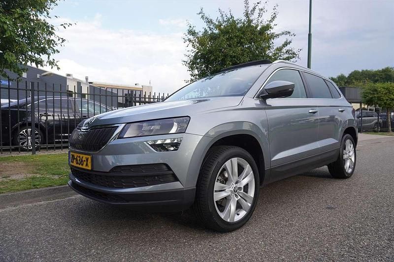 Grijs Gebruikt 2019 Skoda Karoq Business Line SUV | € 21.445 (Eerlijke prijs) - Afbeelding 1/4