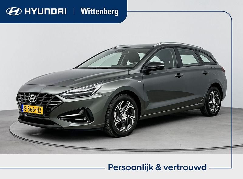 Grijs Gebruikt 2023 Hyundai i30 Comfort Stationwagen | € 19.900 (Eerlijke prijs) - Afbeelding 1/4