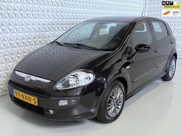 Zwart Gebruikt 2010 Fiat Punto Evo Dynamic Hatchback | € 1.499 (Eerlijke prijs) - Afbeelding 1/4