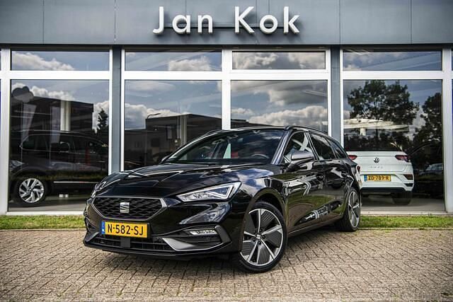 Zwart Gebruikt 2022 Seat Leon Business Stationwagen | € 24.900 (Iets duurder) - Afbeelding 1/4