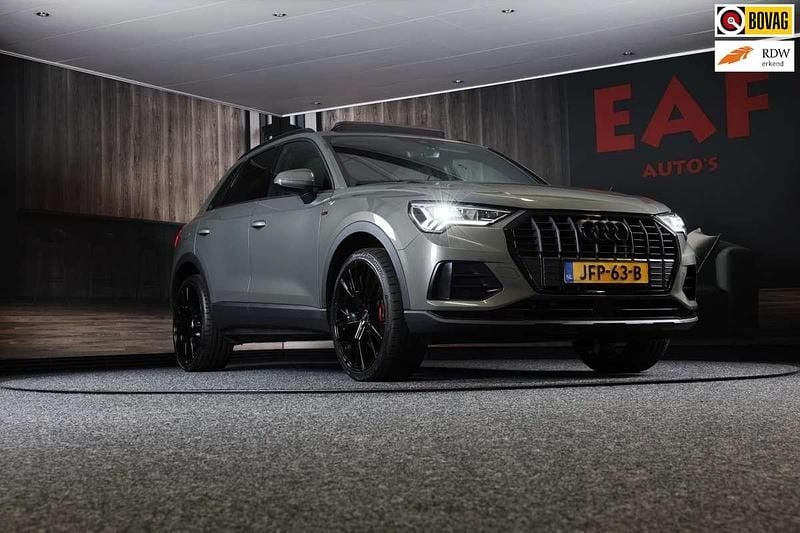 Grijs Gebruikt 2021 Audi Q3 Competition SUV | € 37.850 (Goede deal) - Afbeelding 1/3