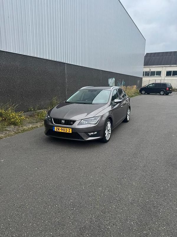Gebruikt 2015 Seat Leon ST FR Stationwagen | € 8.999 (Eerlijke prijs) - Afbeelding 1/4