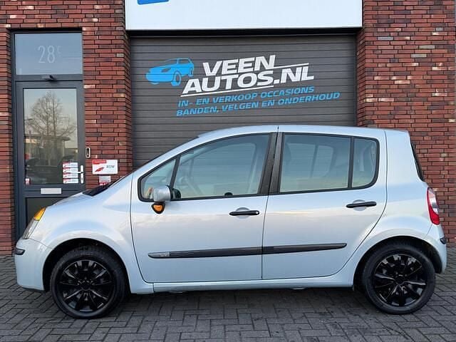 Occasion Renault Modus Komfort 75 PK (55 kW) 2005 Grijs MPV