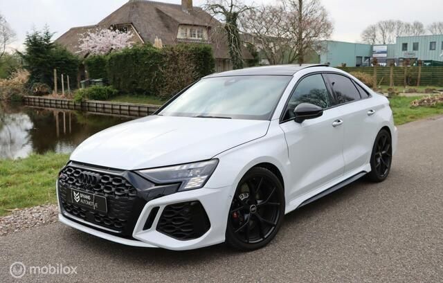 Wit Gebruikt 2022 Audi RS3 S-Line Hatchback | € 59.995 (Goede deal) - Afbeelding 1/4