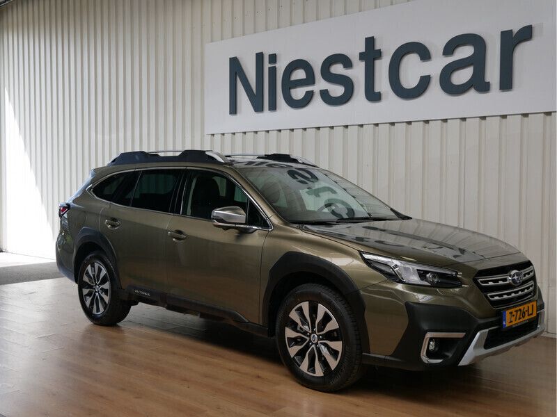 Groen, metallic lak Gebruikt 2023 Subaru Outback Premium SUV | € 61.750 (Duur) - Afbeelding 1/4