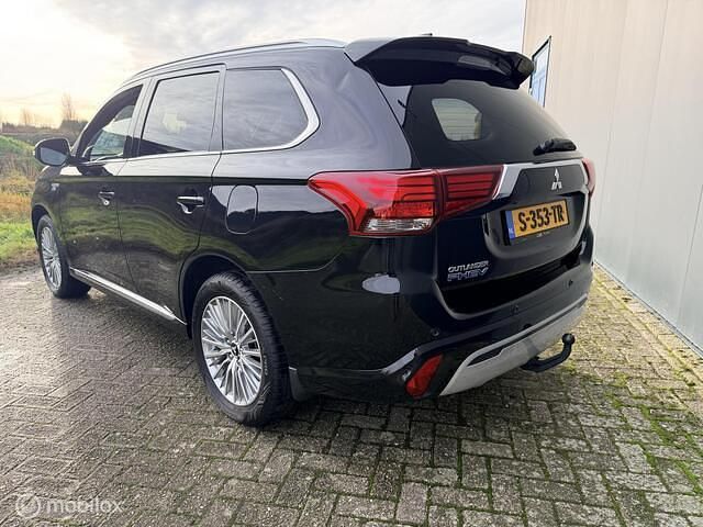 Occasion Mitsubishi Outlander Instyle 135 PK (99 kW) 2019 Zwart SUV