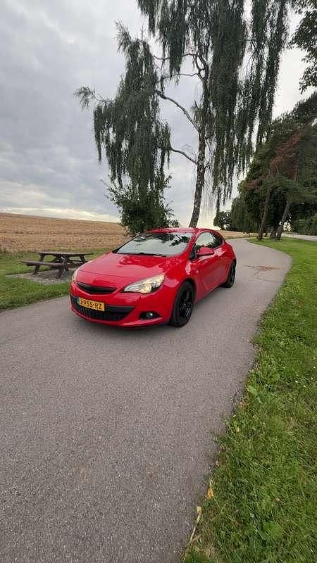 Rood Gebruikt 2011 Opel Astra Sport Hatchback | € 5.500 (Super prijs) - Afbeelding 1/4