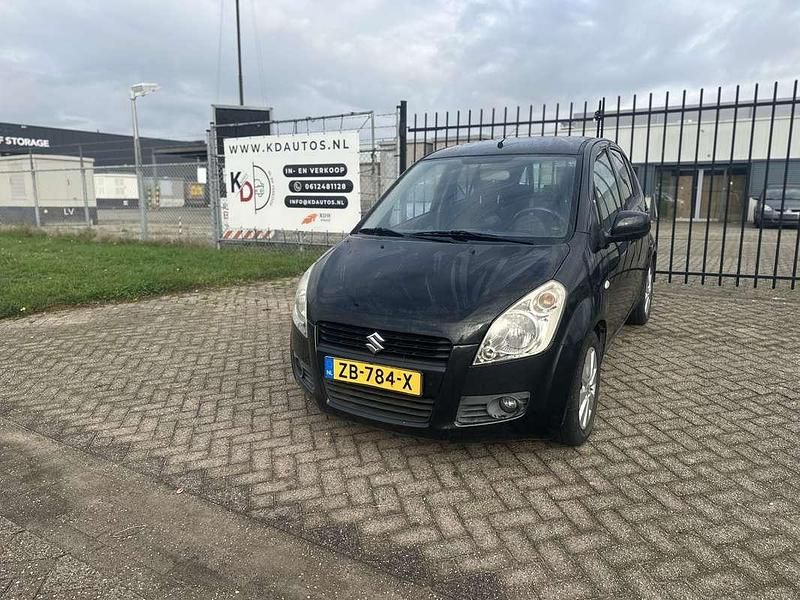 Zwart Gebruikt 2009 Suzuki Splash Exclusive Hatchback | € 1.250 (Super prijs) - Afbeelding 1/4