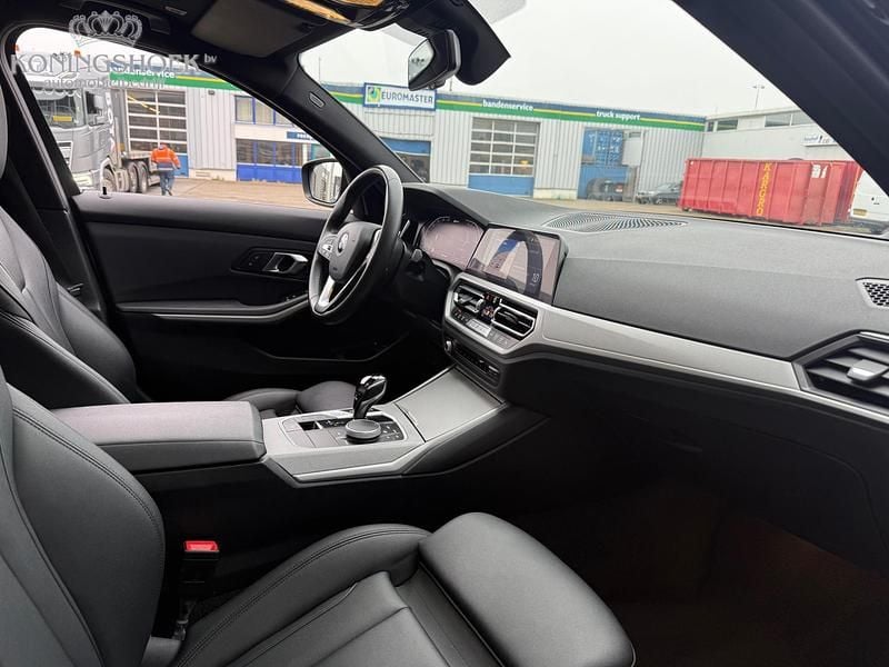 Occasion BMW 330 184 PK (135 kW) 2021 Zwart Stationwagen