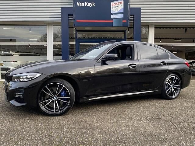 Occasion BMW 330e Executive 292 PK (214 kW) 2019 Zwart Sedan