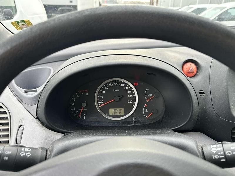 Occasion 2004 Nissan Almera Tino Visia MPV | € 1.350 (Eerlijke prijs) - Afbeelding 1/4