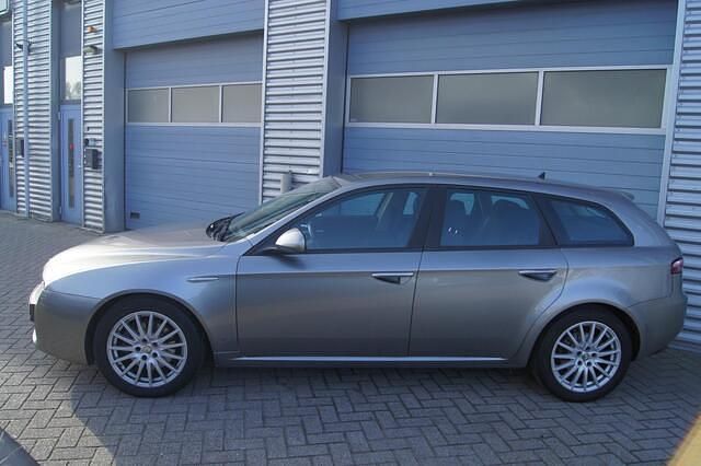 Occasion Alfa Romeo 159 Distinctive 150 PK (110 kW) 2009 Grijs Stationwagen