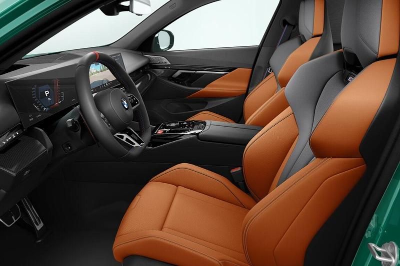 Nieuw BMW M5 727 PK (534 kW) 2026 M isle of man green metallic (groen metallic) Stationwagen