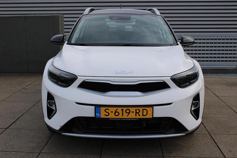 Occasion Kia Stonic 101 PK (74 kW) 2023 Clear white/black s SUV