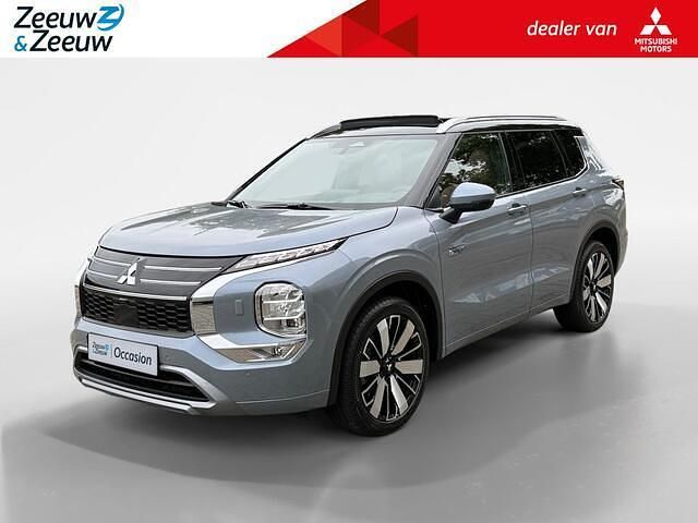 Grijs Gebruikt 2025 Mitsubishi Outlander Instyle SUV | € 58.945 - Afbeelding 1/4