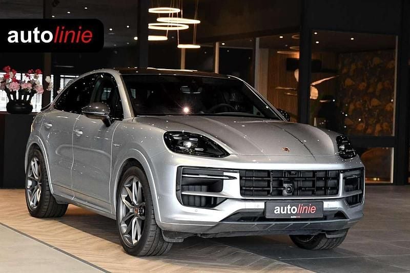Zilver Occasion 2024 Porsche Cayenne SUV | € 117.400 (Eerlijke prijs) - Afbeelding 1/4