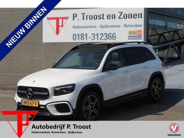 Wit Gebruikt 2024 Mercedes GLB200 AMG line SUV | € 56.950 (Eerlijke prijs) - Afbeelding 1/4
