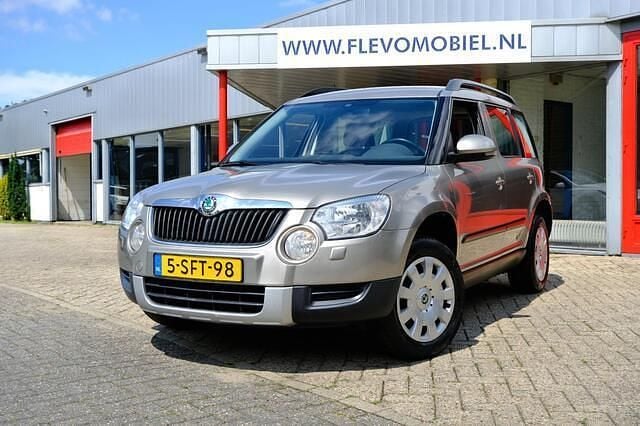 Beige, metallic lak Gebruikt 2013 Skoda Yeti SUV | € 7.850 (Goede deal) - Afbeelding 1/4