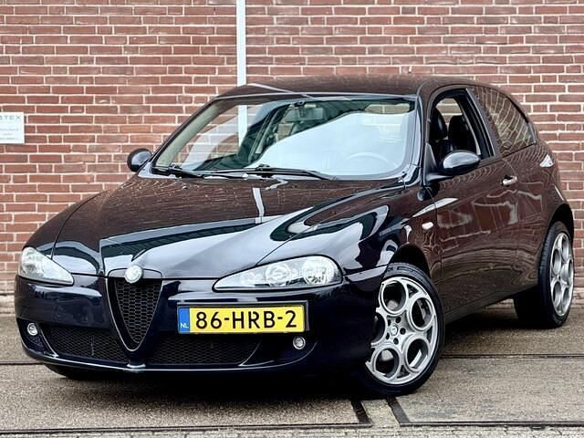 Zwart Gebruikt 2009 Alfa Romeo 147 Business Hatchback | € 3.950 - Afbeelding 1/4