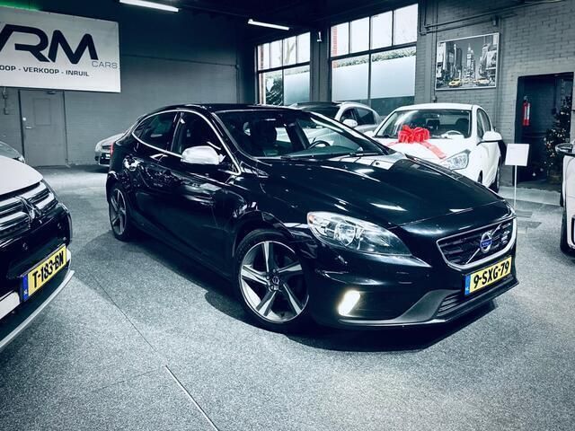 Zwart Gebruikt 2013 Volvo V40 R-Design Stationwagen | € 6.000 (Goede deal) - Afbeelding 1/4