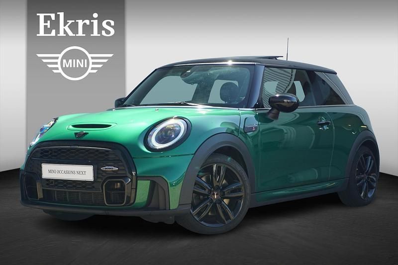 British racing green Gebruikt 2022 Mini Cooper S Hatchback | € 29.950 (Iets duurder) - Afbeelding 1/4