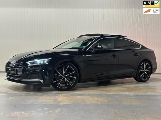 Zwart Gebruikt 2019 Audi A5 Sportback Design Hatchback | € 30.900 (Iets duurder) - Afbeelding 1/4