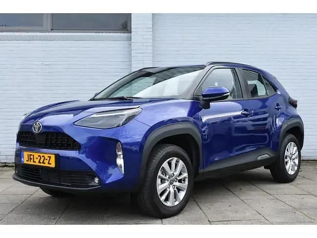 Blauw, metallic lak Nieuw 2025 Toyota Yaris Cross Active SUV | € 32.799 (Duur) - Afbeelding 1/4