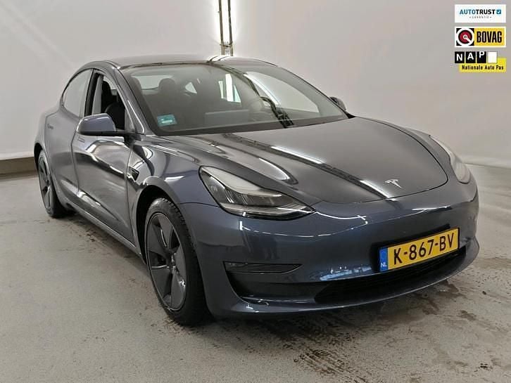 Grijs Occasion 2020 Tesla Model 3 Long Range AWD Sedan | € 16.999 (Goede deal) - Afbeelding 1/4
