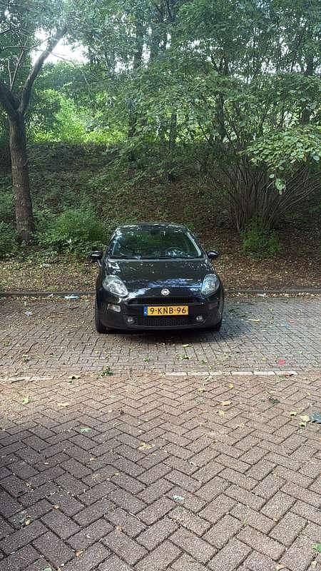 Occasion Fiat Punto Lounge 86 PK (63 kW) 2013 Zwart Hatchback