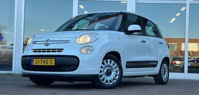 Wit Gebruikt 2016 Fiat 500L Pop Star MPV | € 6.694 (Eerlijke prijs) - Afbeelding 1/3