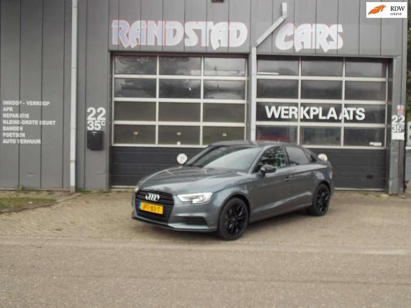 Grijs Gebruikt 2017 Audi A3 Proline Sedan | € 18.750 (Goede deal) - Afbeelding 1/4