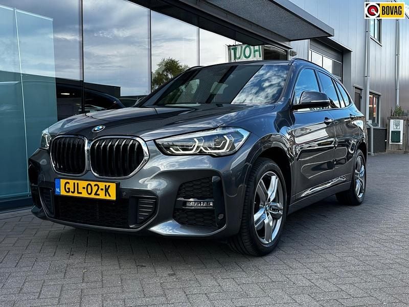 Grijs Gebruikt 2021 BMW X1 M Sport SUV | € 28.495 (Eerlijke prijs) - Afbeelding 1/4