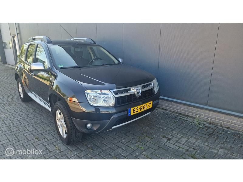 Zwart Gebruikt 2011 Dacia Duster Lauréate SUV | € 6.899 (Eerlijke prijs) - Afbeelding 1/4